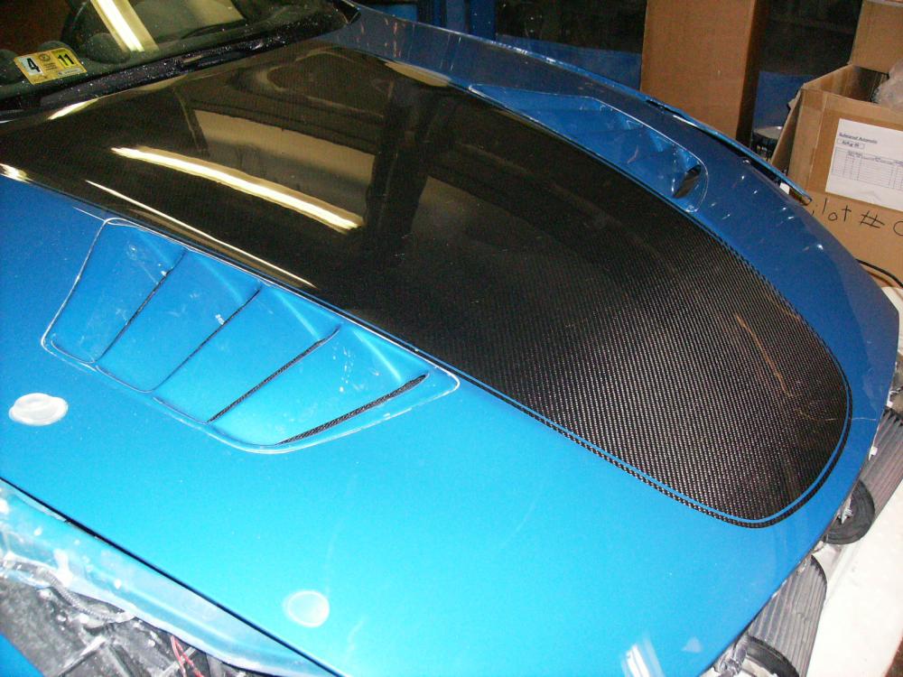 Varis hood side view