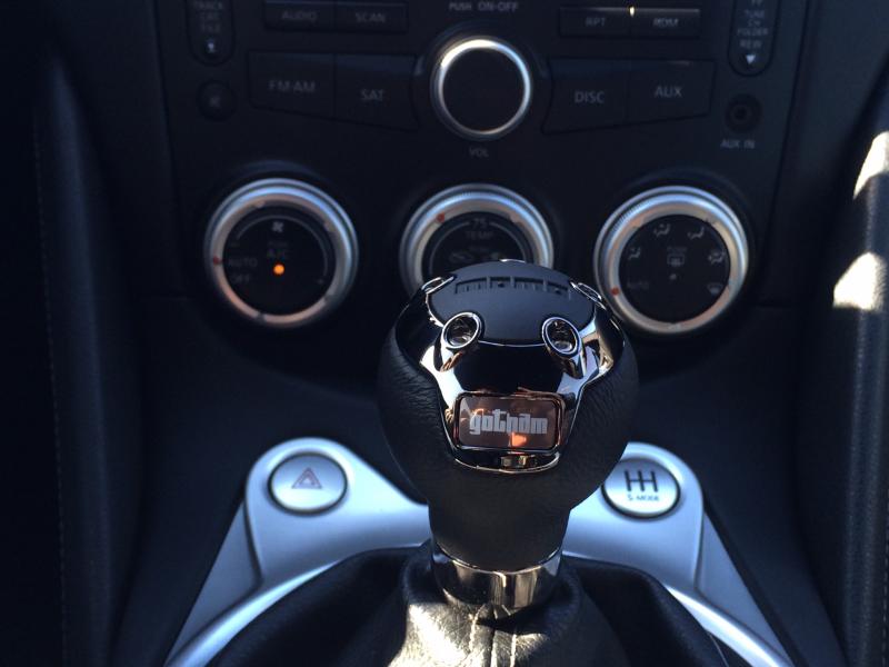 Momo Shift Knob