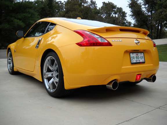 370Z Back View - Fog Light Added