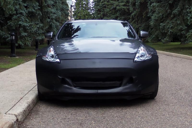 2012 Nissan 370Z with bra 01