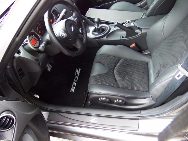 370Z Floor mat 002