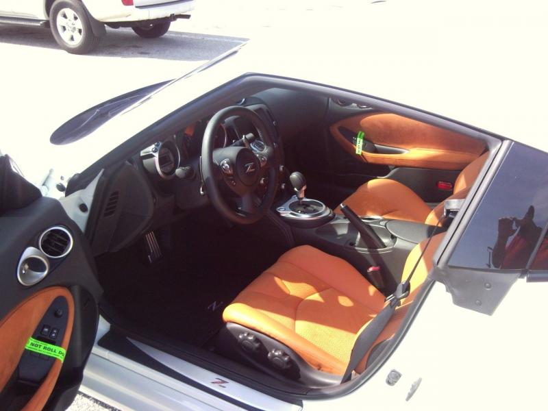 Interior - Loving the Persimmon Leather