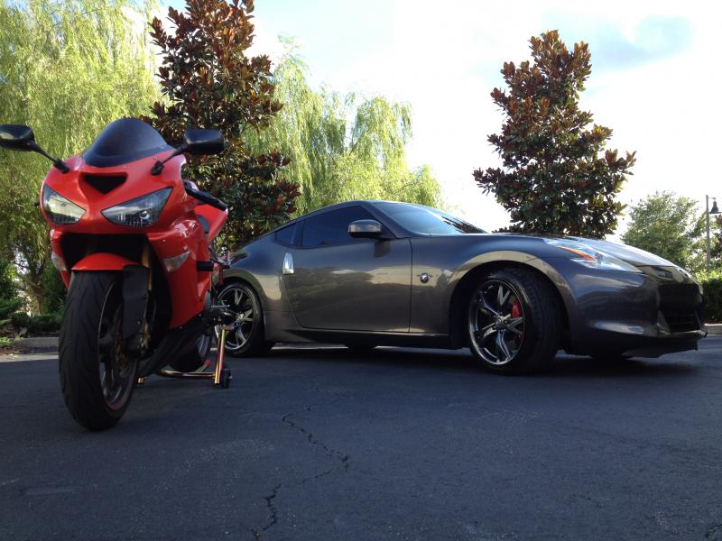 My 2005 ZX6R with her big sister.