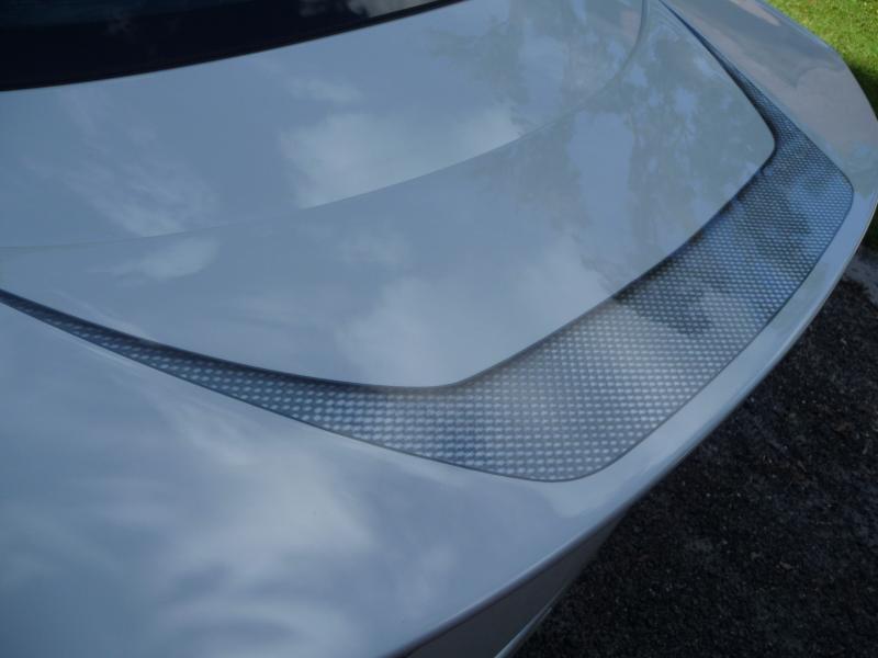 close-up of the central 20 rear wing spoiler w/magnezium fiber fx