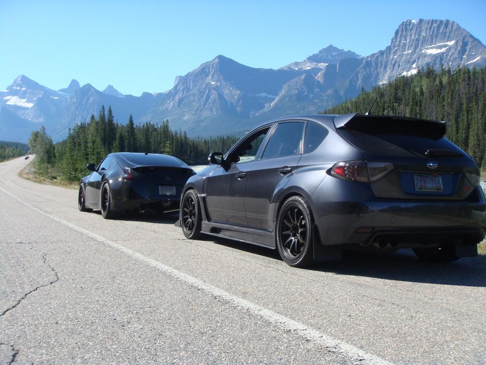 Another shot of the Z and the Sti