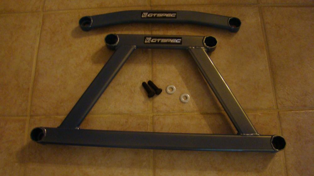 4-point Ladder bar and 2-point lower tie brace from GT-SPEC. Ladder bar comes with two bolts and washers.