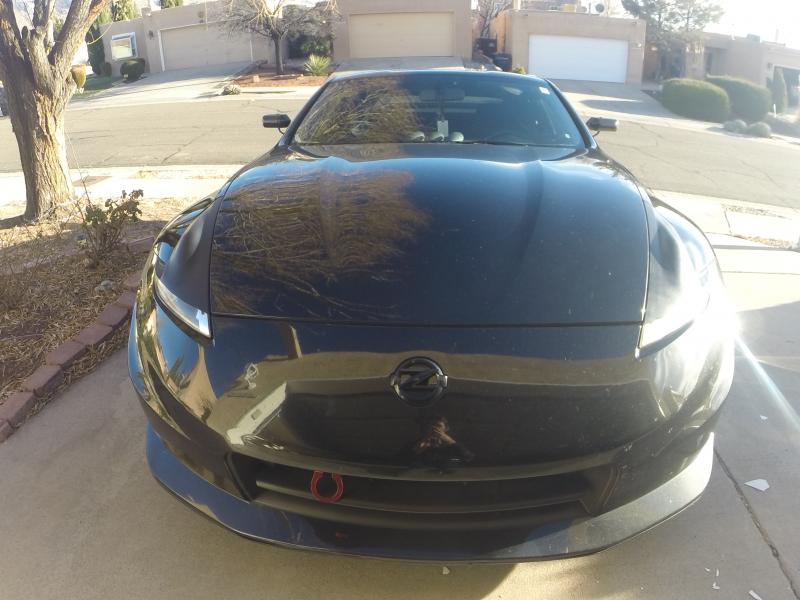 Front View of mirrors, Z emblem and Tow hook