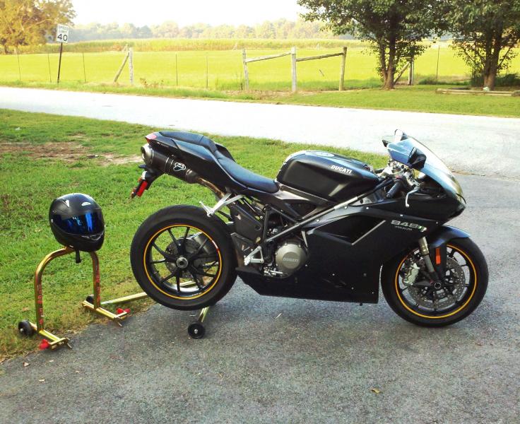 My other new Ducati 848,  with full race ecu and full Termi exhaust.