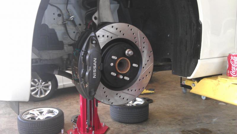 Stop Tech Cross Drilled/Slotted Rotors/Project Mu pads/Stop Tech SS Brake lines. Left Rear