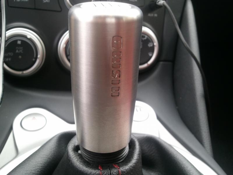 Nismo Shift Knob w/ flat rubber washers 2.