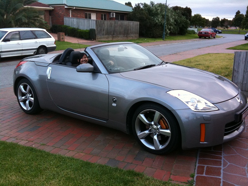 350ZR.  My daughter saying goodbye to her 'future' car!