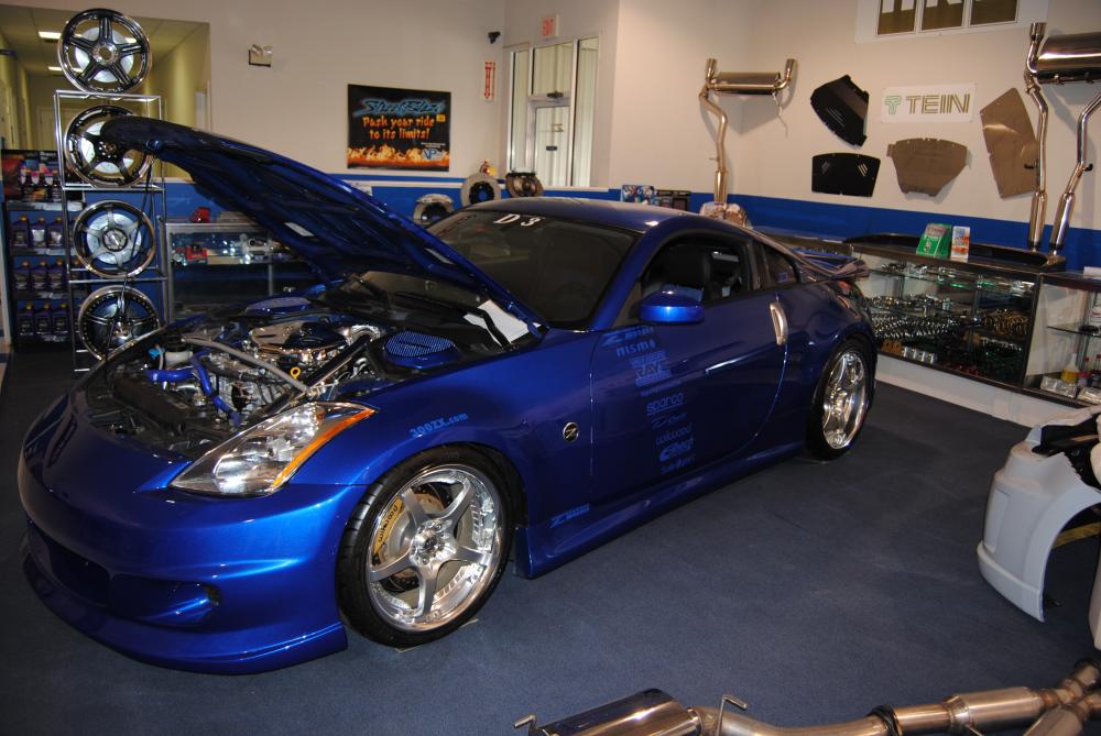 Daytona Blue 350z. One of Z1's show cars. BEAUTIFUl!