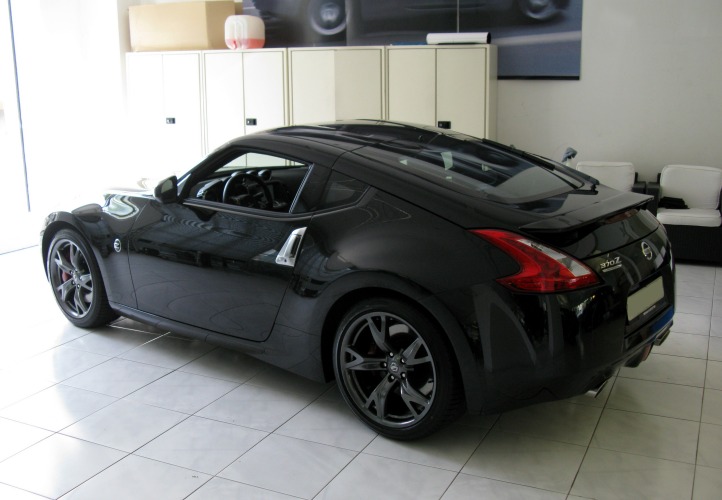 First pictures of my new 370Z, 40th Anniversary Edition (Black Edition in Europe)
2 September 2010