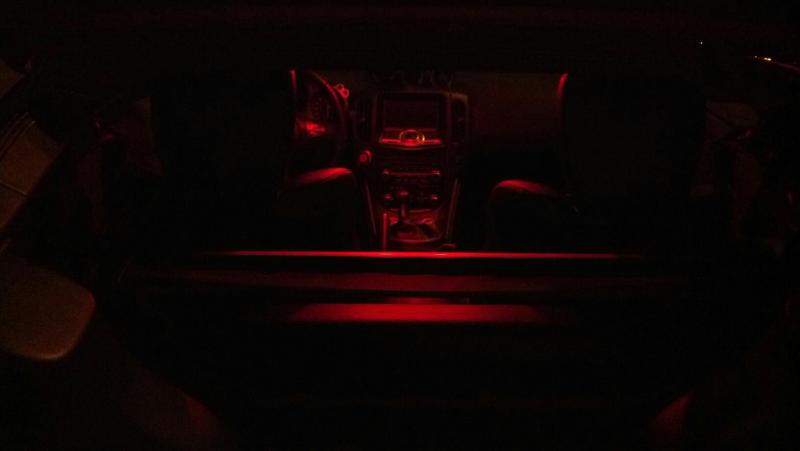 Red LEDs in the map light area.