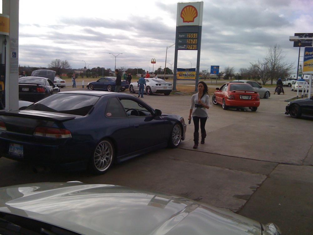 Gas stop #2. Just outside Round Rock. By this time there were 50 cars trying to pile into the lot and surrounding