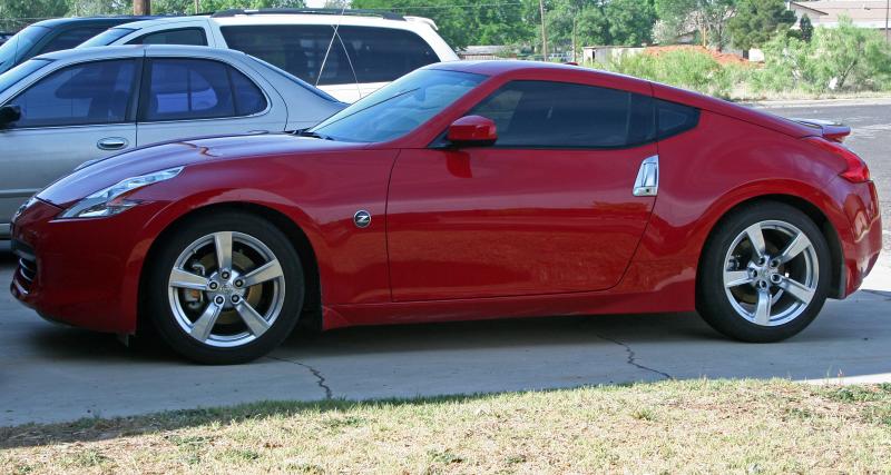 My 370Z parked at mt apartment