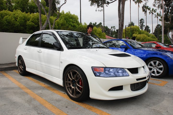 Staging at the Eagle Rock Plaza before the cruise.