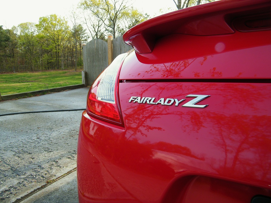 Fairlady Z emblem