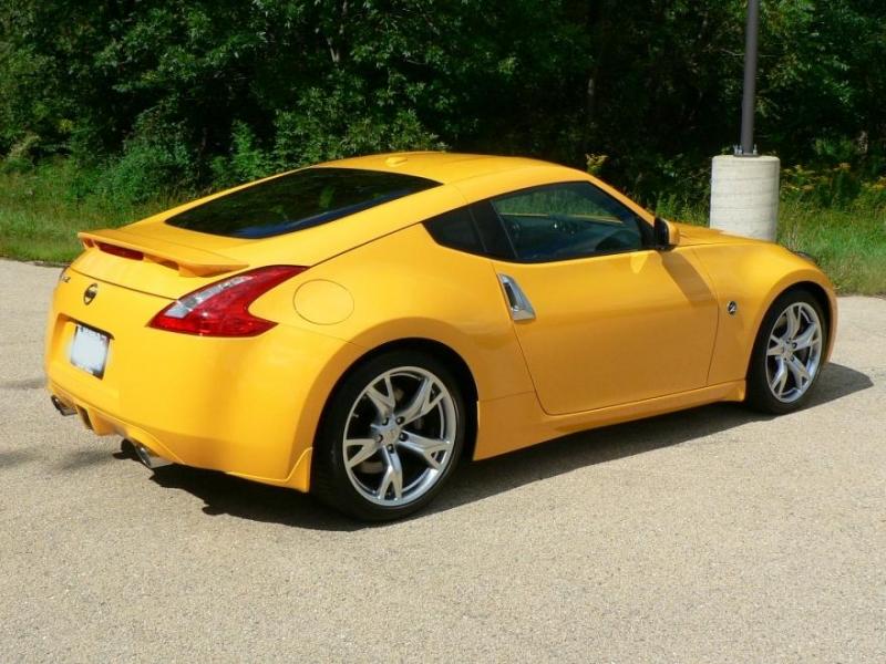 Nissan 370z Р¶РµР»С‚С‹Р№