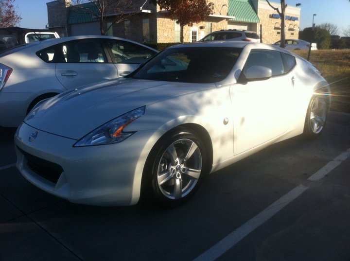 My 2011 Pearl White Z :D