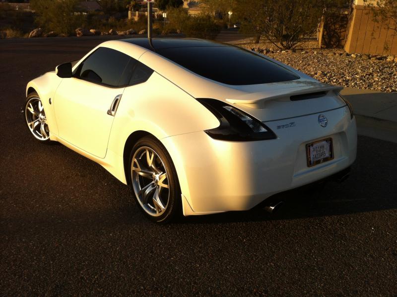 Roof and rear diffuser blacked out, painted tails