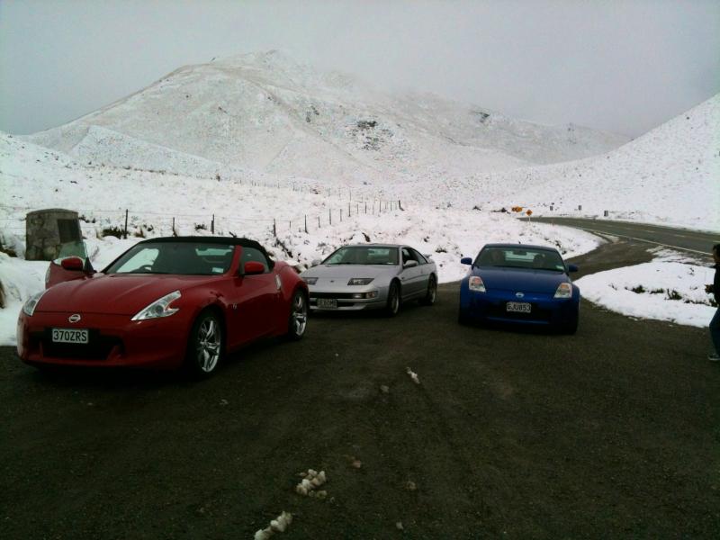 Lindis pass in the snow.