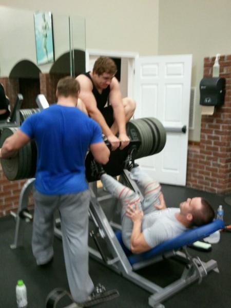 1525lbs leg press for 6 reps