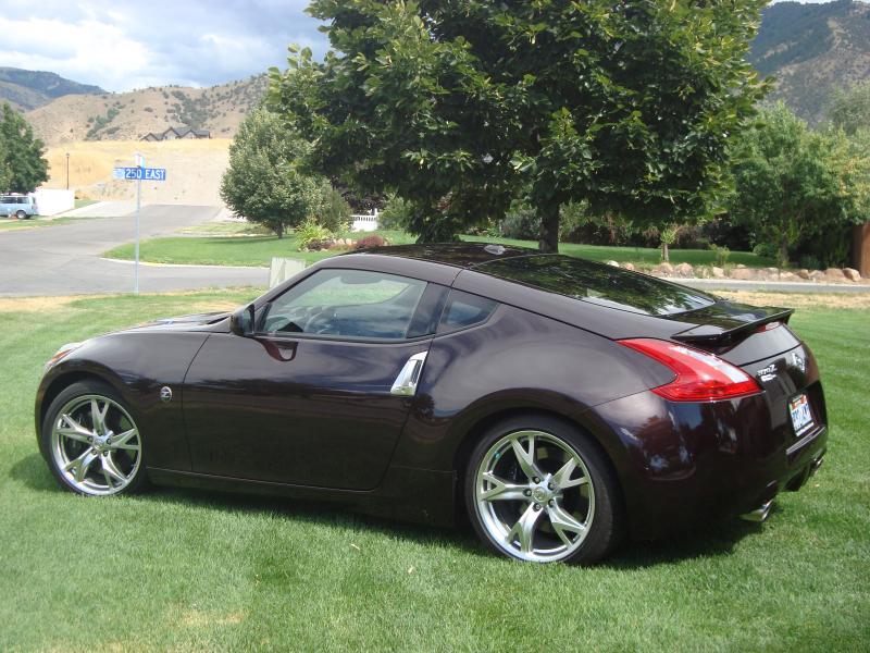 My neighbor thinks its cheesy for a Dentist to park on the front lawn. If I didn't want to be white trash i wouldn't live in a white trash neighborhood. Ha