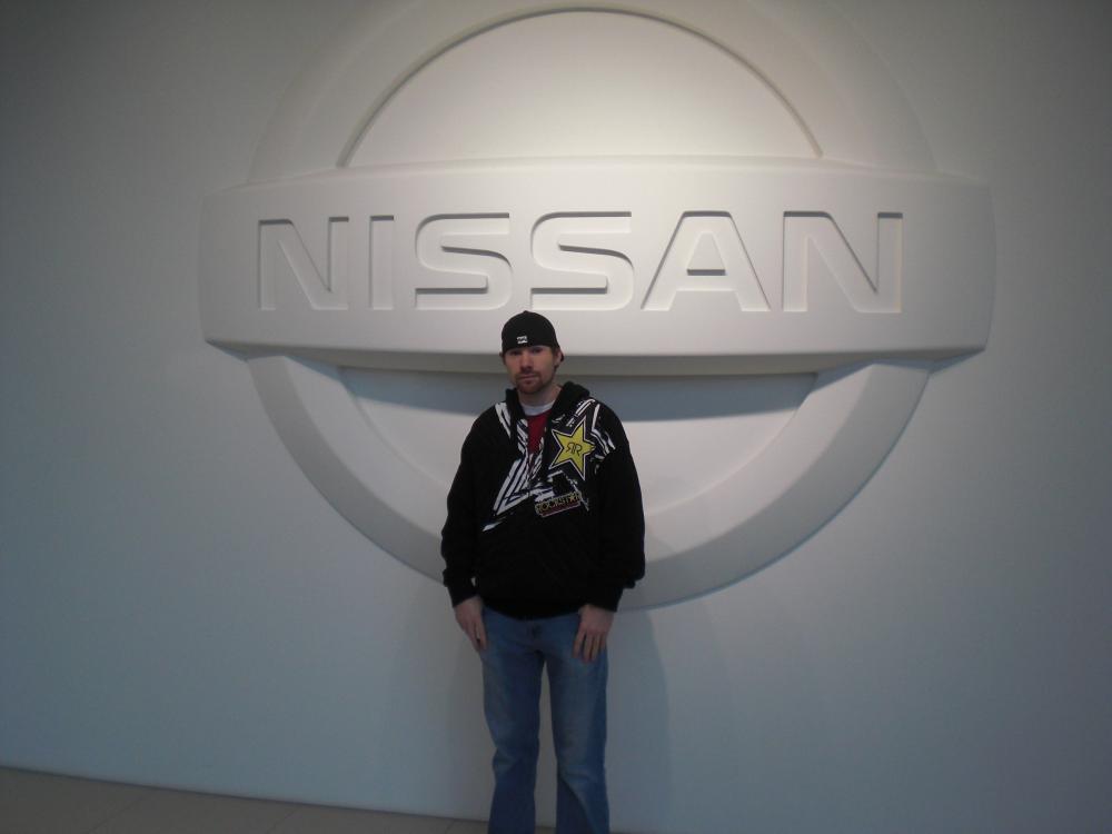 012

Me in front of the Nissan logo