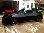 blackd out nismo with red accents